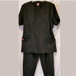 Women's 2 Piece Uniform Scrub Set - MED